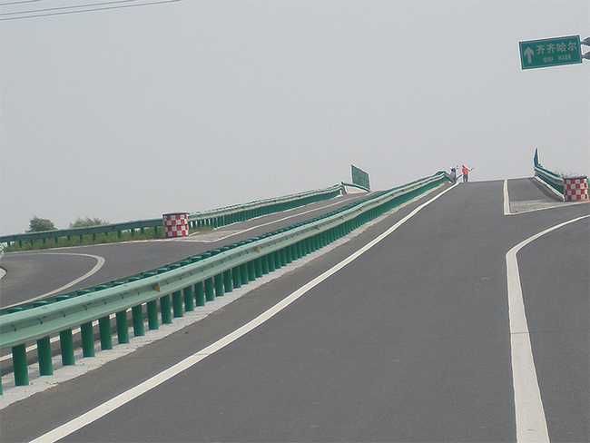 宿州高速公路护栏的材质与规格