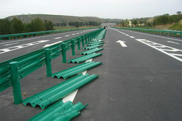 宿州波形护栏的维护与管理确保道路安全的关键步骤