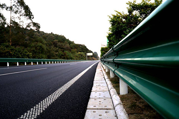 宿州高速公路护栏的常用类型